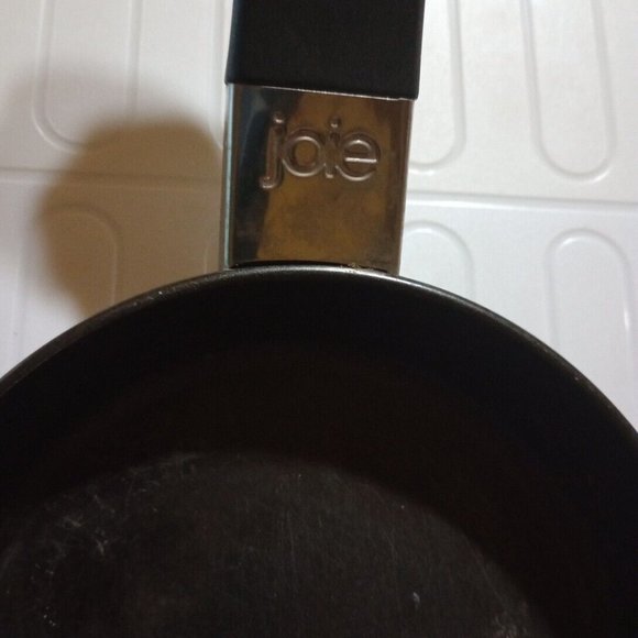 Joie Mini Nonstick Egg and Fry Pan, 4.5”, SCRATCHED - Picture 5 of 12